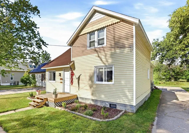 1st image of 2989 Harrison St, Saginaw, MI 48604 | MLS# 61050219000