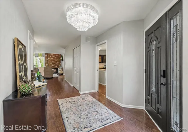5th image of 7315 W Bridge Way Rd, West Bloomfield, MI 48322 | MLS# 20261066024