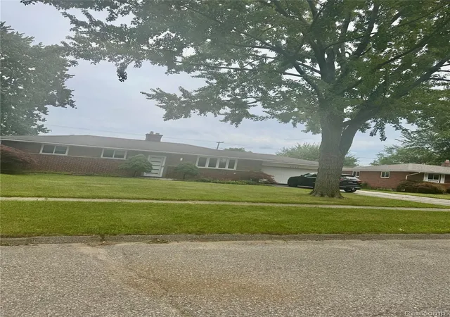 Photo 1 of Sale Pending at 3598 Mariner St, Waterford, MI 48329 | MLS# 20261066028 | Listing updated on 2026-08-19