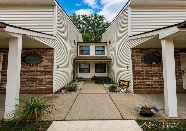 Photo 1 of Condo for sale at 35845 Castlewood Ct, Westland, MI 48185 | MLS# 61050219007 | Listing updated on 2026-09-11