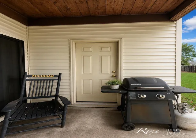 Photo 2 of Condo for sale at 35845 Castlewood Ct, Westland, MI 48185 | MLS# 61050219007 | Listing updated on 2026-09-11