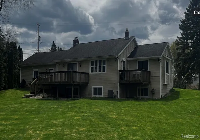 Photo 2 of Single family home for sale at 3015 3 Mile Rd Ne, Grand Rapids, MI 49525 | MLS# 20261066050 | Listing updated on 2026-08-23