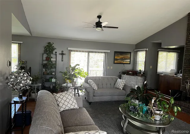 Photo 3 of Single family home for sale at 3015 3 Mile Rd NE, Grand Rapids, MI 49525 | MLS# 20261066050 | Listing updated on 2026-08-23