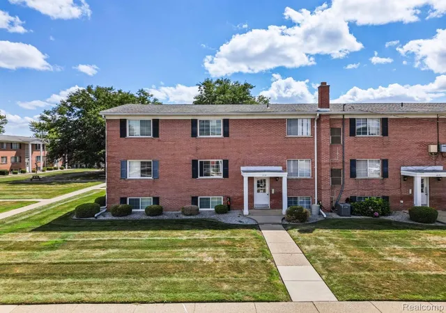 2nd image of 8141 Denwood Dr, Sterling Heights, MI 48312 | MLS# 20261066051