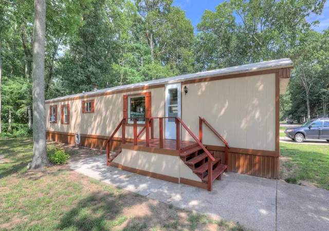 1st image of 13618 Silverbrook Dr, Grand Haven, MI 49417 | MLS# 71026043525