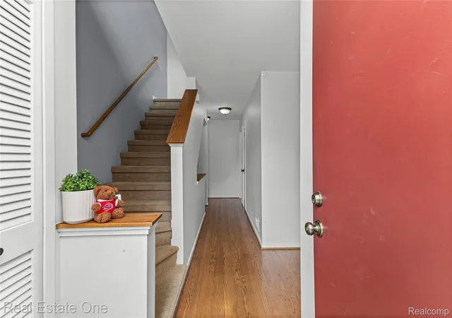 Photo 3 of Condo for sale at 732 Hamilton Ct, Rochester Hills, MI 48307 | MLS# 20261066055 | Listing updated on 2026-09-11