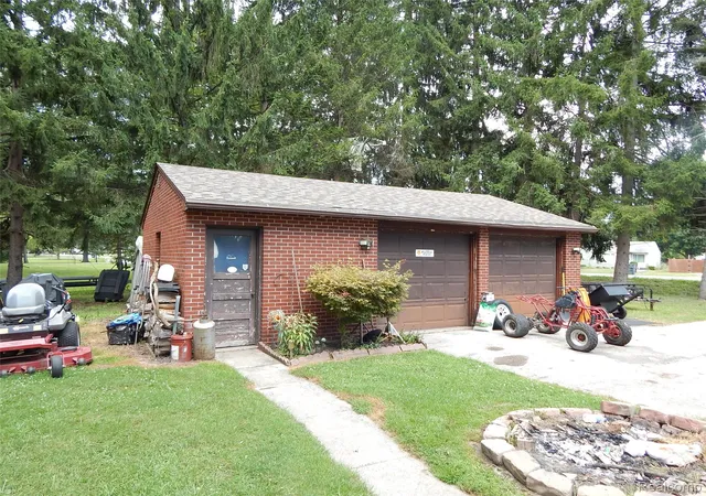 Photo 4 of Single family home for sale at 4006 N River Rd, Fort Gratiot, MI 48059 | MLS# 20261066064 | Listing updated on 2026-09-15
