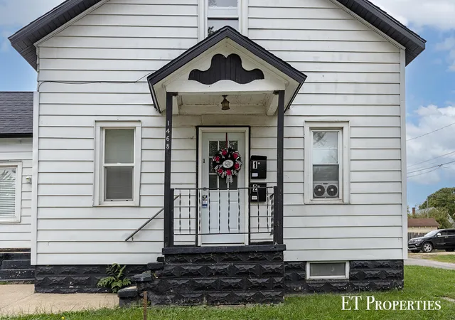 2nd image of 1465 Barclay St, Muskegon, MI 49441 | MLS# 65026043534