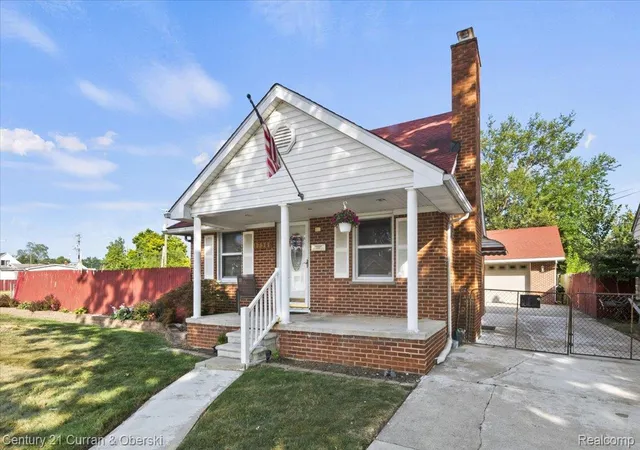 Photo 2 of Single family home for sale at 17960 Hanna St, Melvindale, MI 48122 | MLS# 20261066074 | Listing updated on 2026-09-17