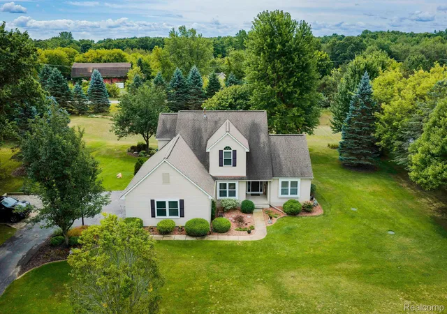 Photo 1 of Sale Pending at 3871 Sand Bar Ct, Oxford Charter Township Oakland, MI 48371 | MLS# 20261066079 | Listing updated on 2026-10-01