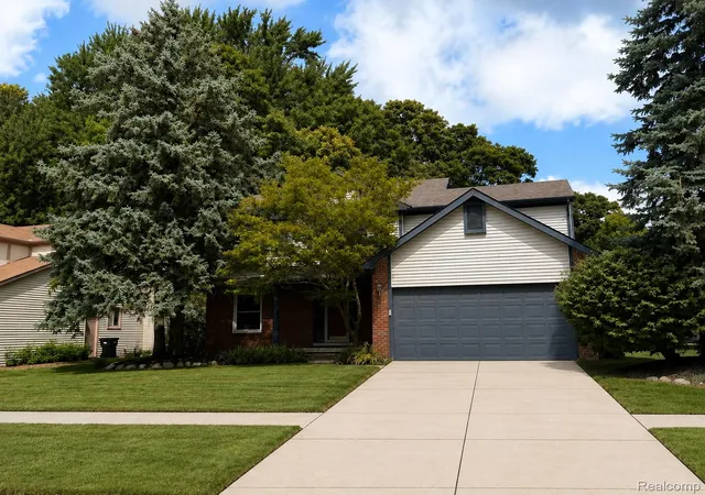 Photo 1 of Single family home for sale at 41926 Pocatello Dr, Canton, MI 48187 | MLS# 20261066080 | Listing updated on 2026-09-16