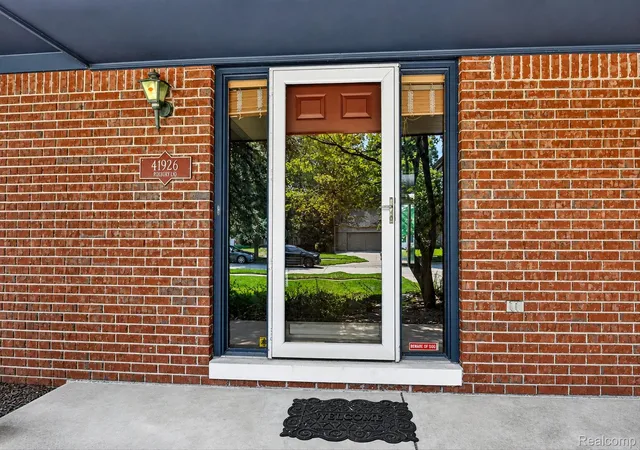 Photo 4 of Single family home for sale at 41926 Pocatello Dr, Canton, MI 48187 | MLS# 20261066080 | Listing updated on 2026-09-16