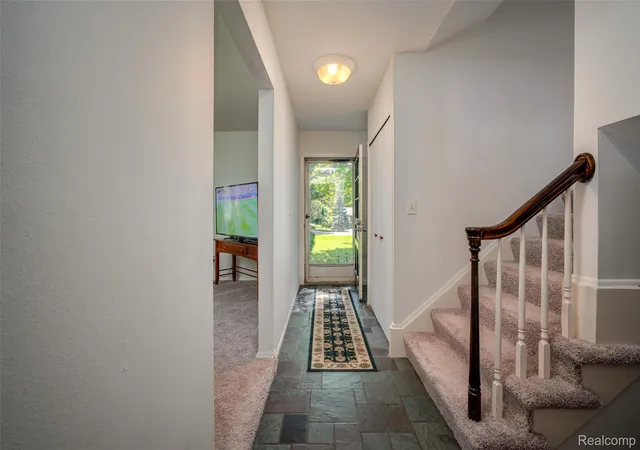 Photo 3 of Single family home for sale at 6826 Spruce Dr, Bloomfield Hills, MI 48301 | MLS# 20261066081 | Listing updated on 2026-08-20
