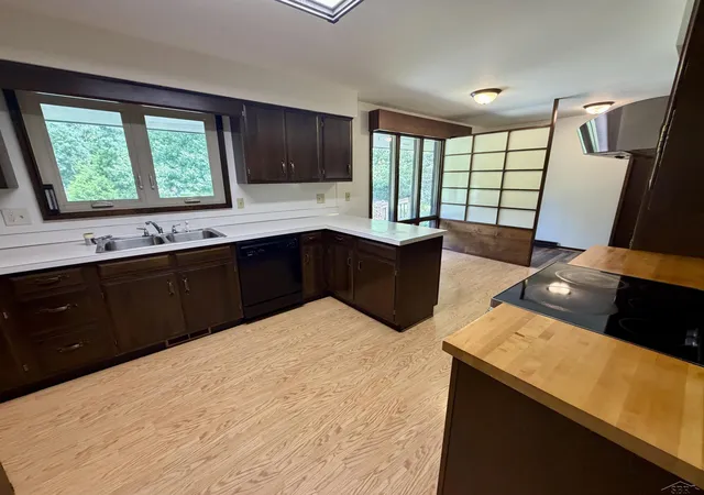 3rd image of 12215 Scott Rd, Freeland, MI 48623 | MLS# 61050219021