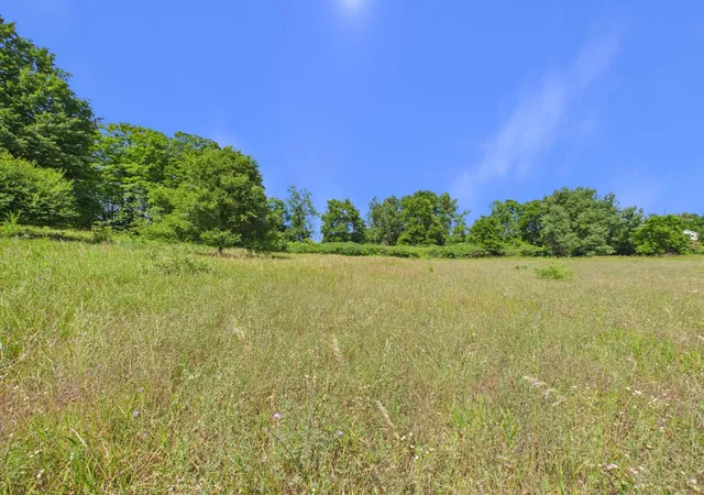 36th image of 4200 N Putnam Rd, Suttons Bay, MI 49682 | MLS# 78080072518