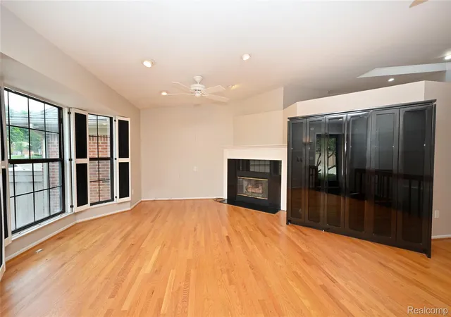 Photo 4 of Condo for sale at 7274 Westchester Rd #8, West Bloomfield, MI 48322 | MLS# 20261066106 | Listing updated on 2026-09-06