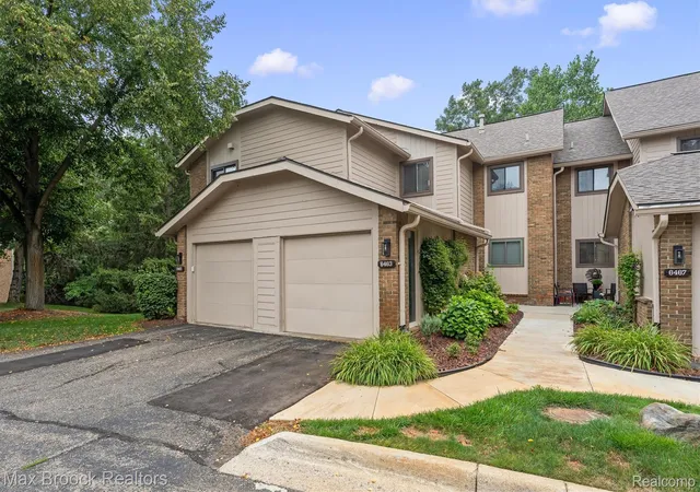 Listing Photo 3 - Condo for sale in building located at 6461 Maple Hls Dr, Bloomfield Hills, MI 48301