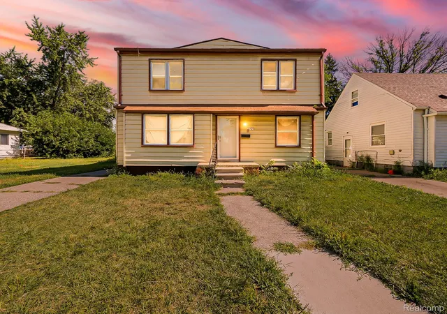 Photo 1 of Single family home for sale at 14725 Agnes Ave, Eastpointe City Macomb, MI 48021 | MLS# 20261066111 | Listing updated on 2026-09-18