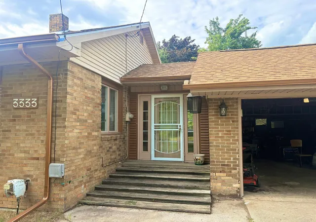 Photo 2 of Single family home for sale at 3333 Janes Ave, Saginaw, MI 48601 | MLS# 61050219027 | Listing updated on 2026-09-09