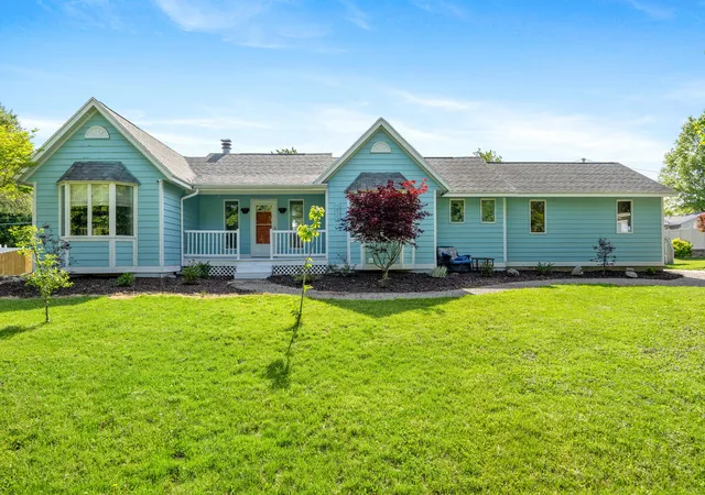 Photo 2 of Single family home for sale at 271 Glendale Ave, Holland, MI 49423 | MLS# 65026043570 | Listing updated on 2026-09-03