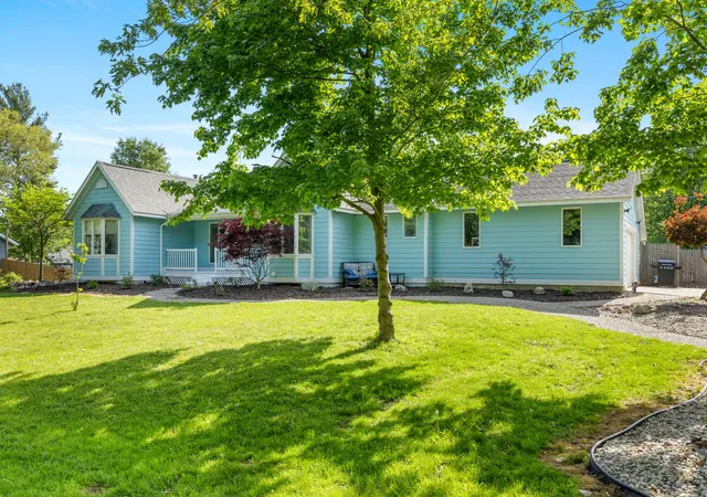 Photo 4 of Single family home for sale at 271 Glendale Ave, Holland, MI 49423 | MLS# 65026043570 | Listing updated on 2026-09-03