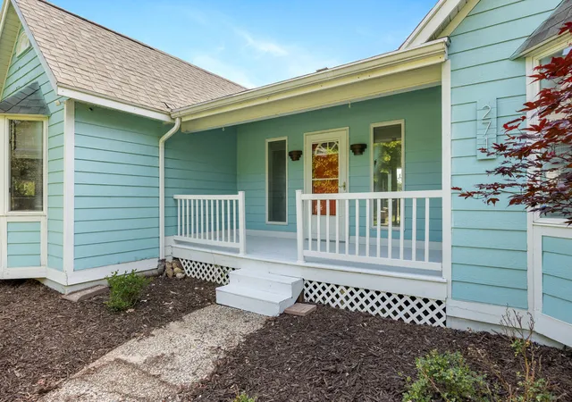 Photo 5 of Single family home for sale at 271 Glendale Ave, Holland, MI 49423 | MLS# 65026043570 | Listing updated on 2026-09-03