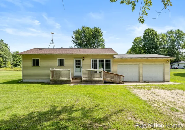 1st image of 6118 Hawley Hwy, Belding, MI 48809 | MLS# 65026043568