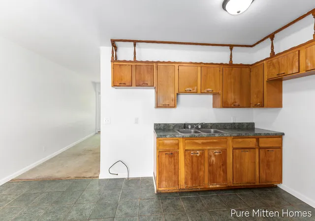 4th image of 6118 Hawley Hwy, Belding, MI 48809 | MLS# 65026043568