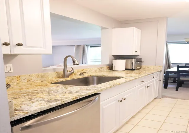 Photo 2 of Condo for sale at 3925 Lone Pine Rd #100, West Bloomfield, MI 48323 | MLS# 20261066118 | Listing updated on 2026-08-26