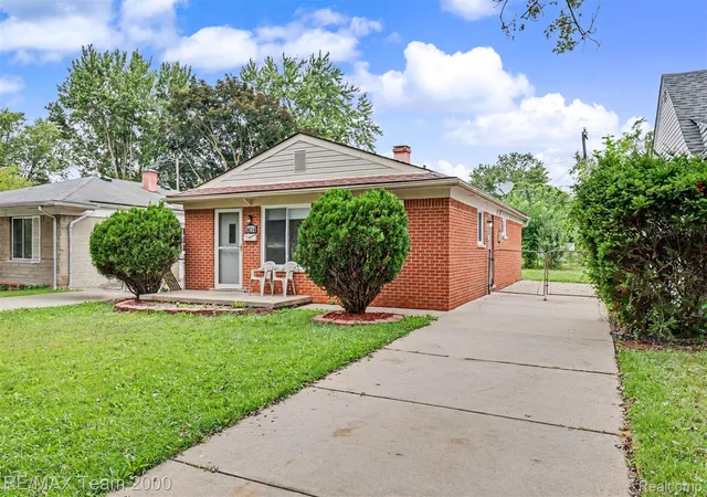 Photo 3 of Single family home for sale at 24114 Pennie St, Dearborn Heights, MI 48125 | MLS# 20261066117 | Listing updated on 2026-08-20
