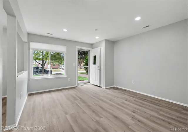 Photo 4 of Single family home for sale at 24114 Pennie St, Dearborn Heights, MI 48125 | MLS# 20261066117 | Listing updated on 2026-08-20