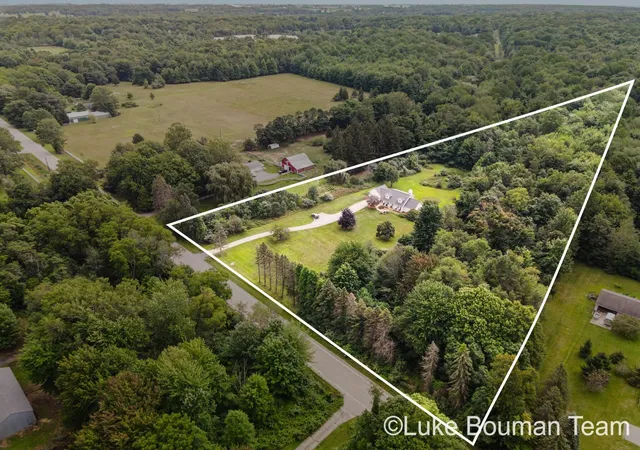 Photo 2 of Single family home for sale at 6352 143rd Avenue, Holland, MI 49423 | MLS# 71026043581 | Listing updated on 2026-08-27