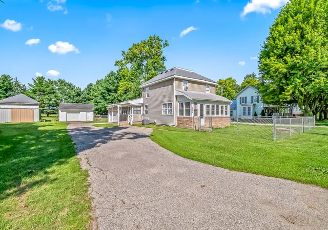 Photo 2 of Single family home for sale at 804 S Angola Rd, Coldwater, MI 49036 | MLS# 62026043576 | Listing updated on 2026-09-14