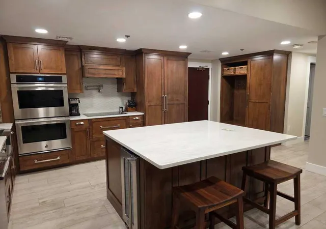 Listing Photo 5 - Condo for sale in building located at 122 Campau Cir NW, Grand Rapids, MI 49503