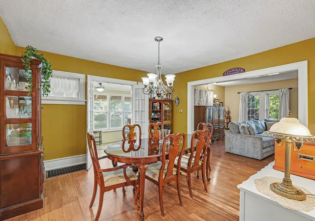 Photo 4 of Single family home for sale at 1130 Ireland Ave, Muskegon, MI 49441 | MLS# 71026043571 | Listing updated on 2026-08-27