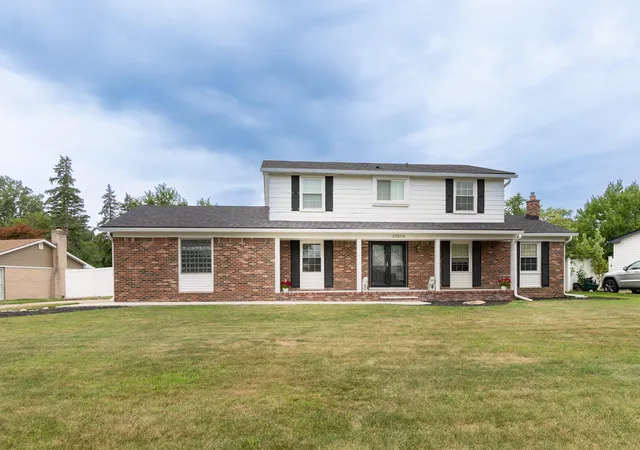 Photo 1 of Sale Pending at 25569 Kilreigh Dr, Farmington Hills, MI 48336 | MLS# 81026043583 | Listing updated on 2026-08-23