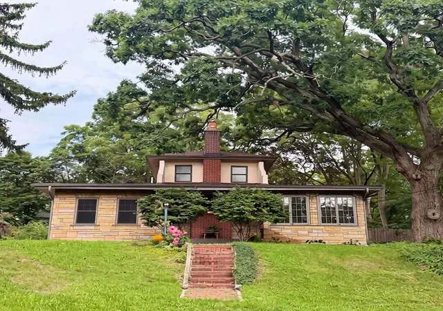 2nd image of 129 S Berkley St, Kalamazoo, MI 49006 | MLS# 66026043585
