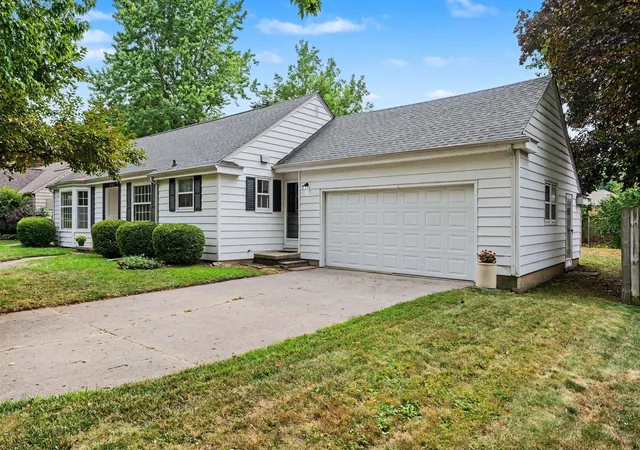 Photo 2 of Single family home for sale at 1725 Avalon Ave, Saginaw, MI 48638 | MLS# 65026043574 | Listing updated on 2026-09-09