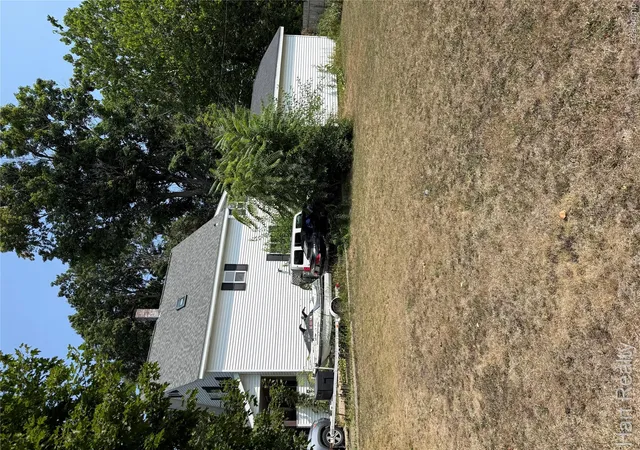 Photo 2 of Single family home for sale at 16 Pearl St, Caro, MI 48723 | MLS# 20261066136 | Listing updated on 2026-08-20