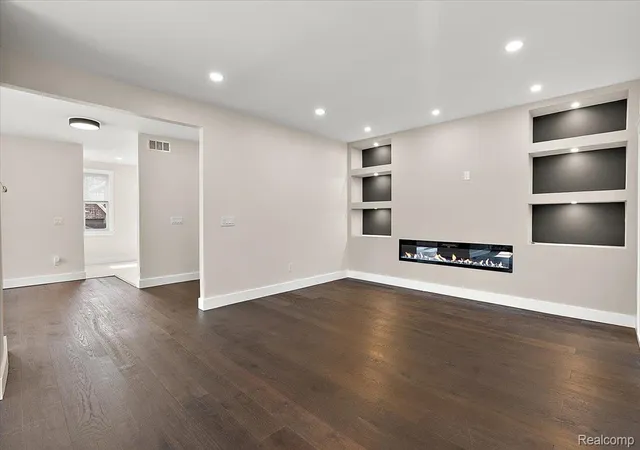 Photo 3 of Single family home for sale at 3046 Leslie St, Detroit, MI 48238 | MLS# 20261066135 | Listing updated on 2026-08-21