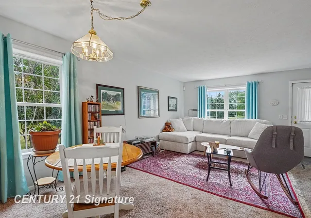 Listing Photo 5 - Condo for sale in building located at 512 Hampton Lake Dr, Essexville, MI 48732