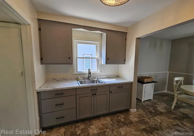 2nd image of 28316 Larchmont St, Saint Clair Shores, MI 48081 | MLS# 20261066142
