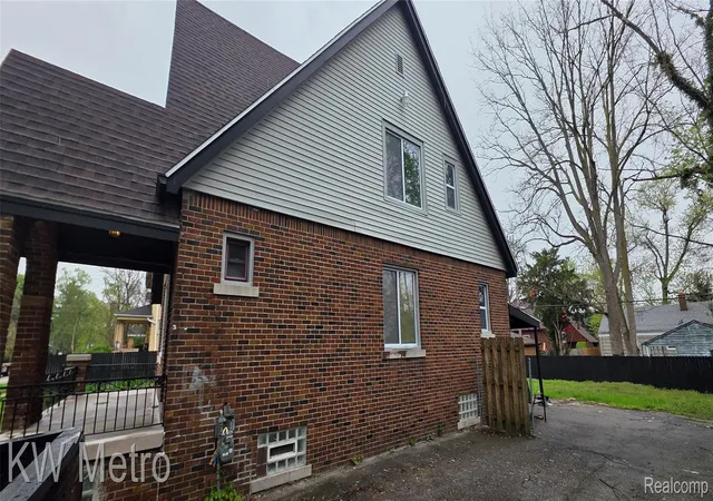 Photo 3 of Single family home for sale at 16765 Blackstone St, Detroit, MI 48219 | MLS# 20261066149 | Listing updated on 2026-08-20