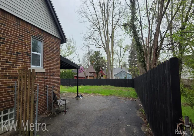 Photo 3 of Single family home for sale at 16765 Blackstone St, Detroit, MI 48219 | MLS# 20261066149 | Listing updated on 2026-08-20