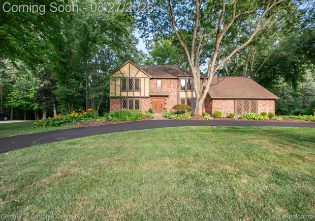 Photo 1 of Single family home for sale at 8890 Northampton Dr, Plymouth Charter Township Wayne, MI 48170 | MLS# 20261066154 | Listing updated on 2026-09-12