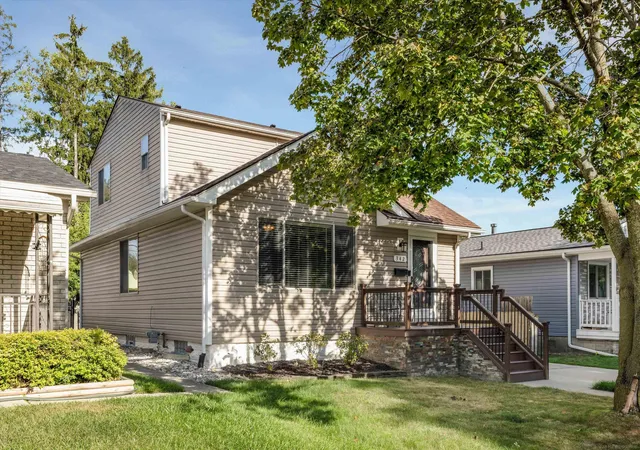 2nd image of 342 N Marias Ave, Clawson, MI 48017 | MLS# 58050219044