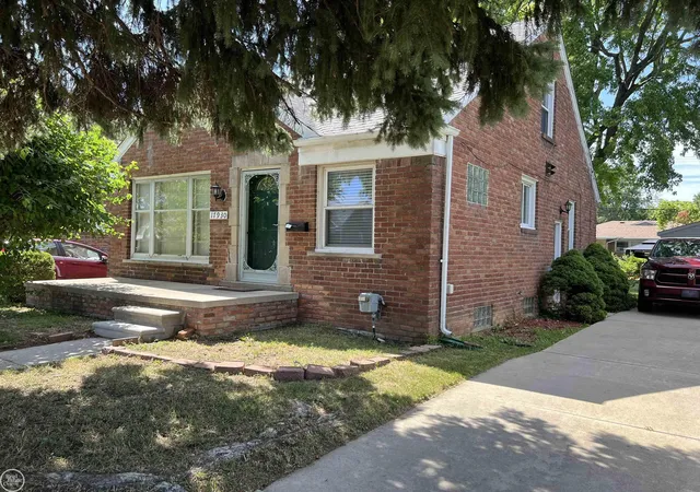 Photo 1 of Single family home for sale at 17930 Biehl St, Roseville, MI 48066 | MLS# 58050219048 | Listing updated on 2026-08-19