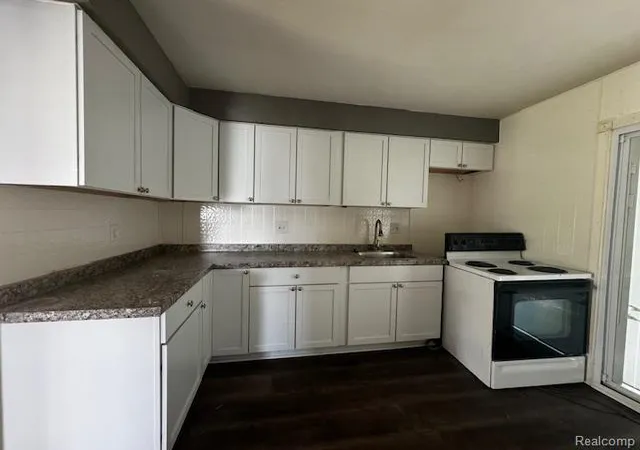 Photo 3 of Single family home for sale at 26367 Ridgemont St, Roseville, MI 48066 | MLS# 20261066160 | Listing updated on 2026-08-20