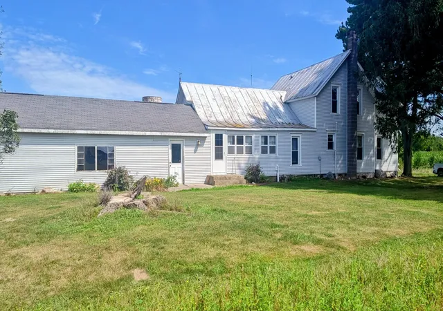 2nd image of 1266 S Lake Rd, Greenville, MI 48838 | MLS# 65026043600