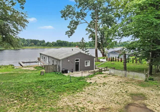 Listing Photo 4 - Condo for sale in building located at 6319 Woods Trl Dr, Delton, MI 49046
